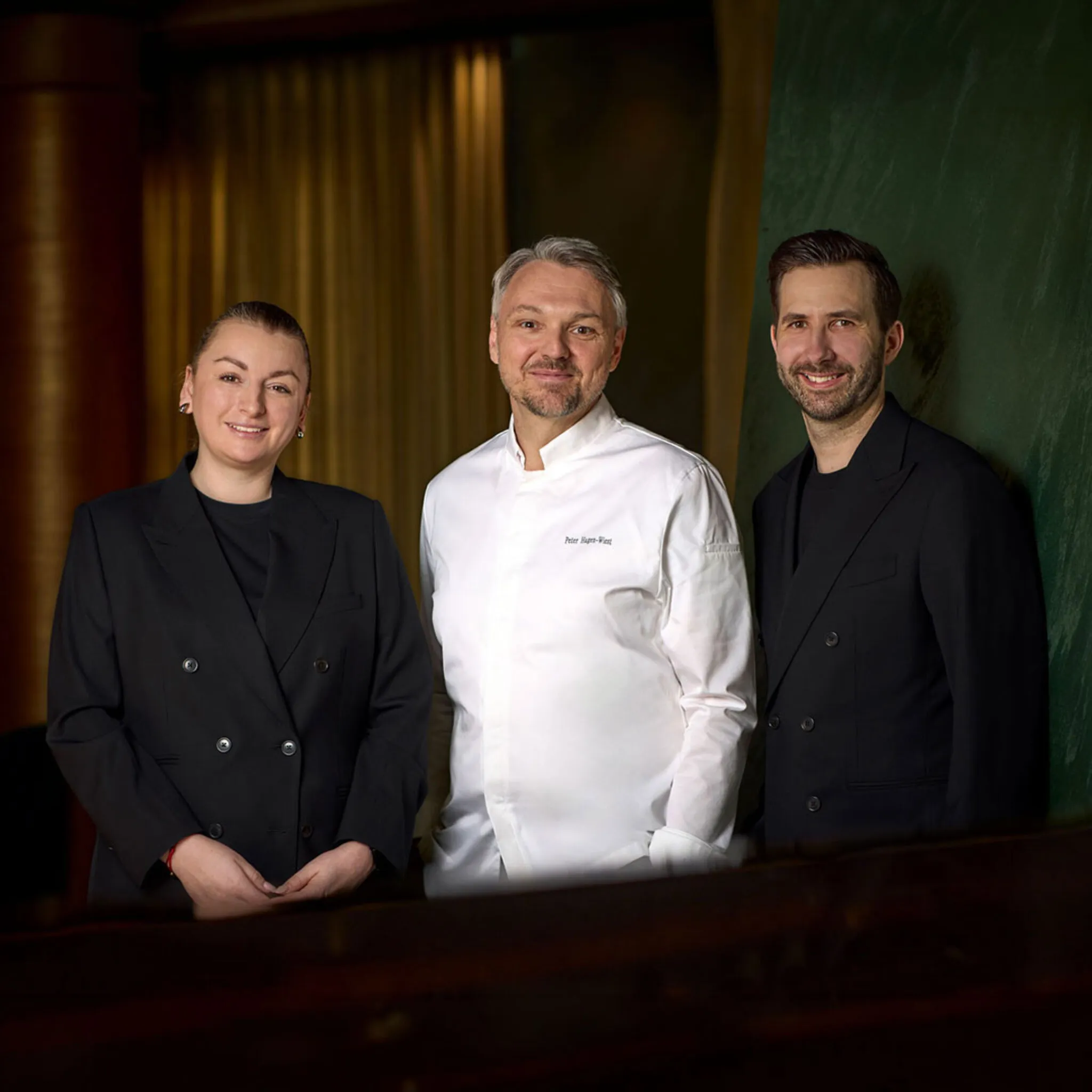 Das Kernteam bestehend aus Restaurantleiterin Lisa-Marie Schmidt, Küchenchef Peter Hagen-Wiest und Sommelier Sascha Schmidt.